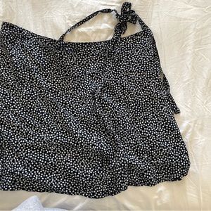 BRANDY MELVILLE WRAP SKIRT